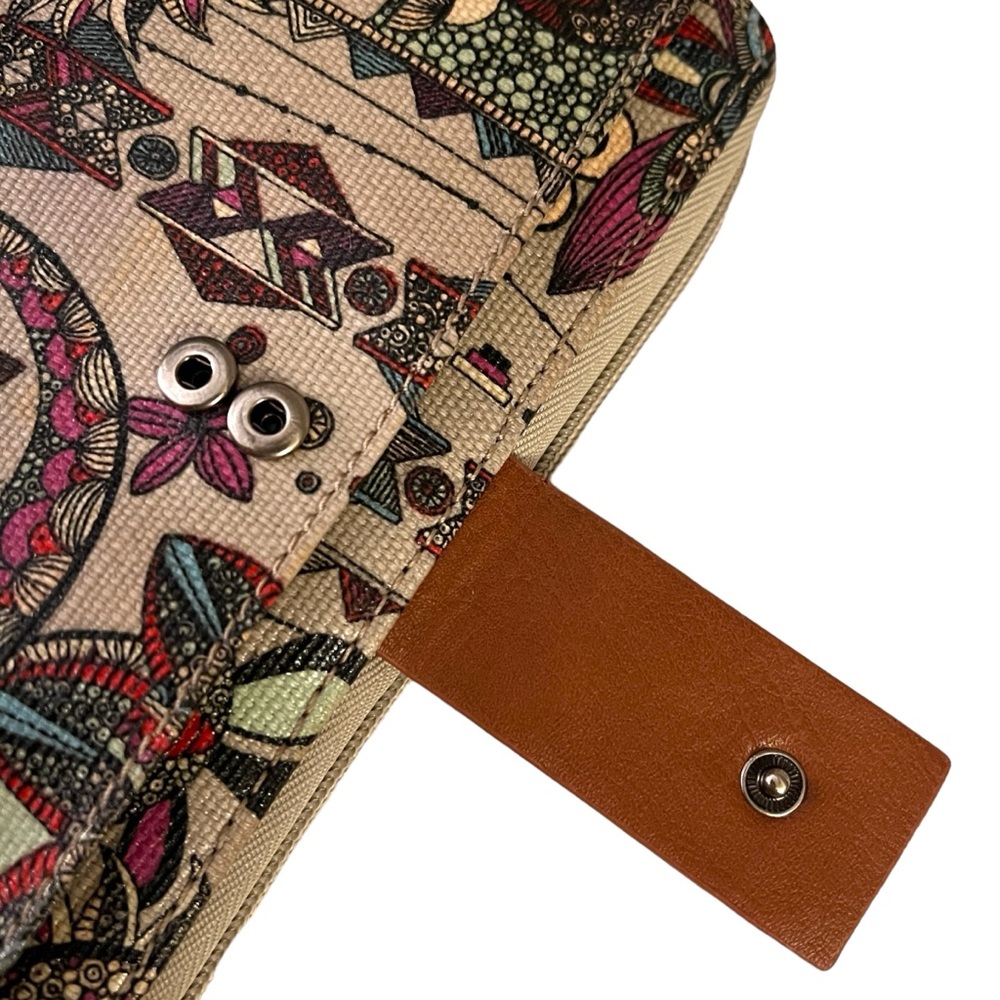 SAKROOTS Large Smartphone Wallet with Crossbody Strap Tan Multi - Picture 5 of 12